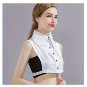 White & Black Two Detachable/Sleeveless Button-Up Women's Collar Top